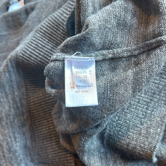 Off the shoulder gray sweater - Picture 4 of 5